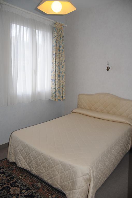 Hotel De Touraine Saint-Nazaire  Zimmer foto