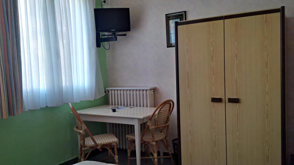 Hotel De Touraine Saint-Nazaire  Zimmer foto